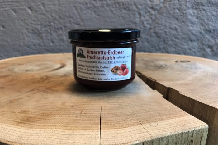Amaretto-Erdbeer-Fruchtaufstrich